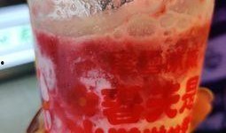 吃瓜娱乐酱蜜雪冰城,吃瓜娱乐酱的甜蜜邂逅