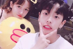 两个男网红吃瓜图片头像,揭秘两位男网红的吃瓜瞬间！”